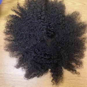 Men or women hair piece unit. Full lace 100% light to medium density
slight wave